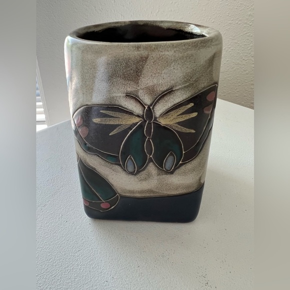 Fabulous MARA MEXICO Butterfly Style Stoneware Mug - Picture 1 of 8